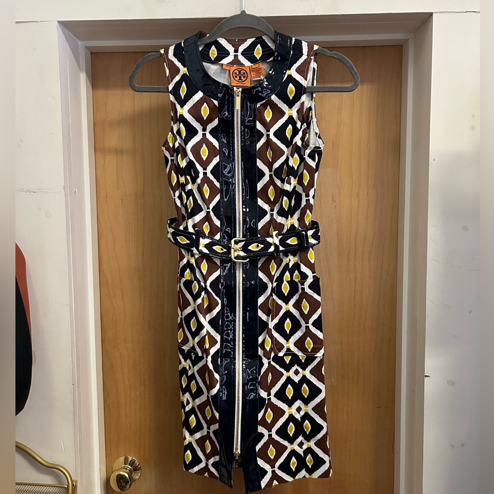 Tory Burch 2008 Mod Revival Retro Print Dress with Navy Patent Detail - size 0 - Picture 2 of 4